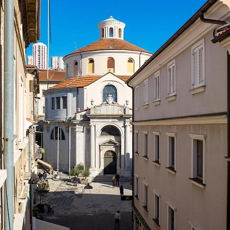 Area2 Center Luxury Apartment Rijeka Ngoại thất bức ảnh