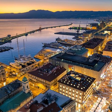 Area2 Center Luxury Apartment Rijeka Ngoại thất bức ảnh