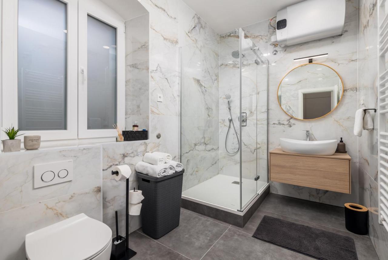 Area2 Center Luxury Apartment Rijeka Ngoại thất bức ảnh