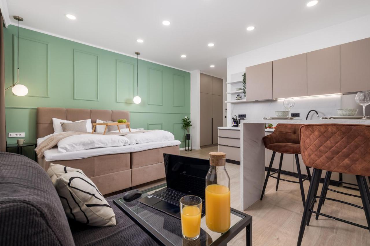 Area2 Center Luxury Apartment Rijeka Ngoại thất bức ảnh